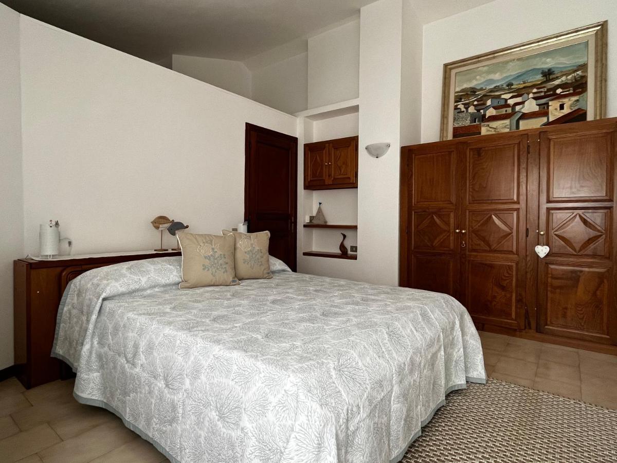 Cala Gonone Holiday Flats מראה חיצוני תמונה